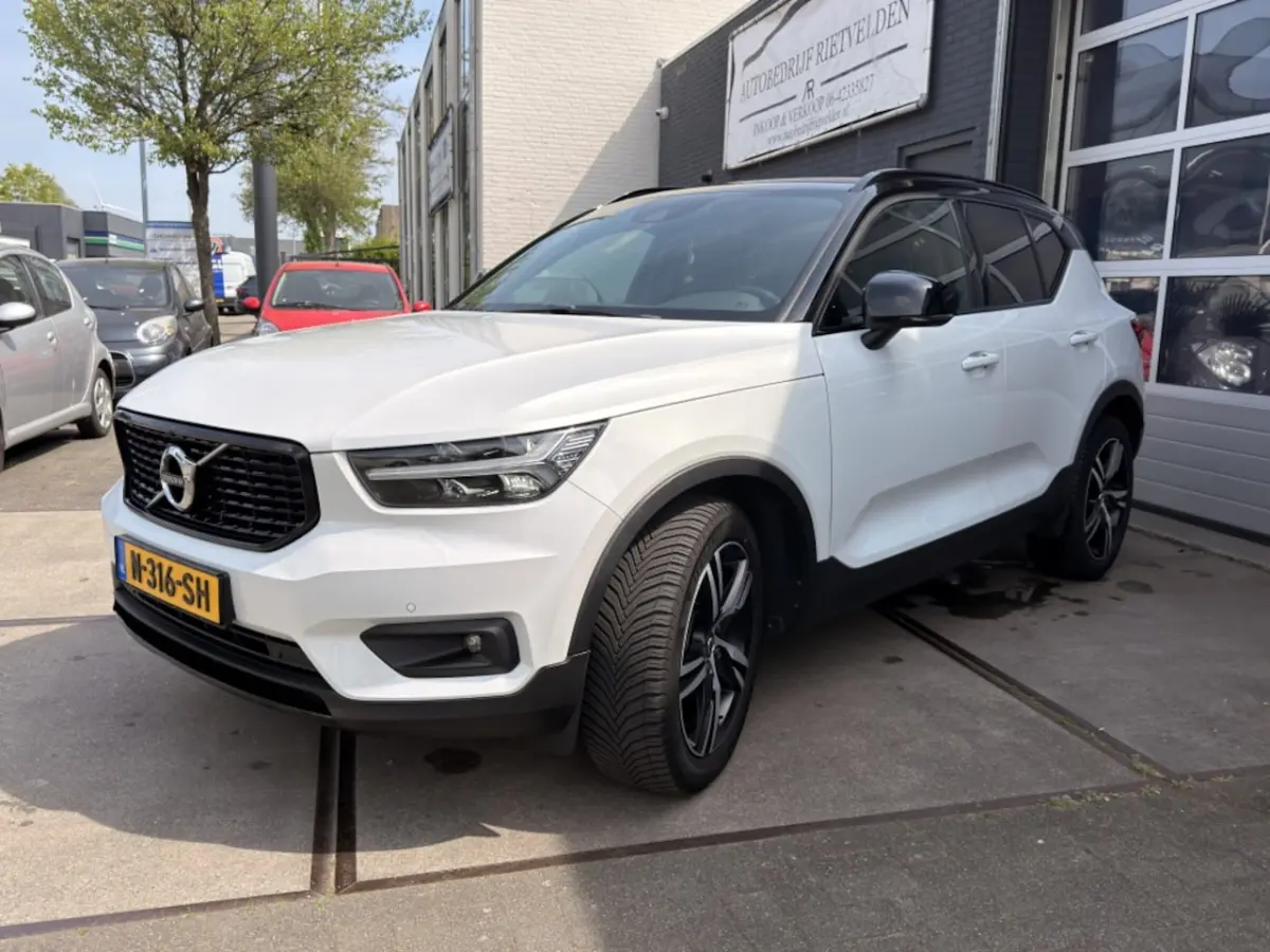 2.0 T4 R-Design Automaat Navi Carplay Inruil mogelijk