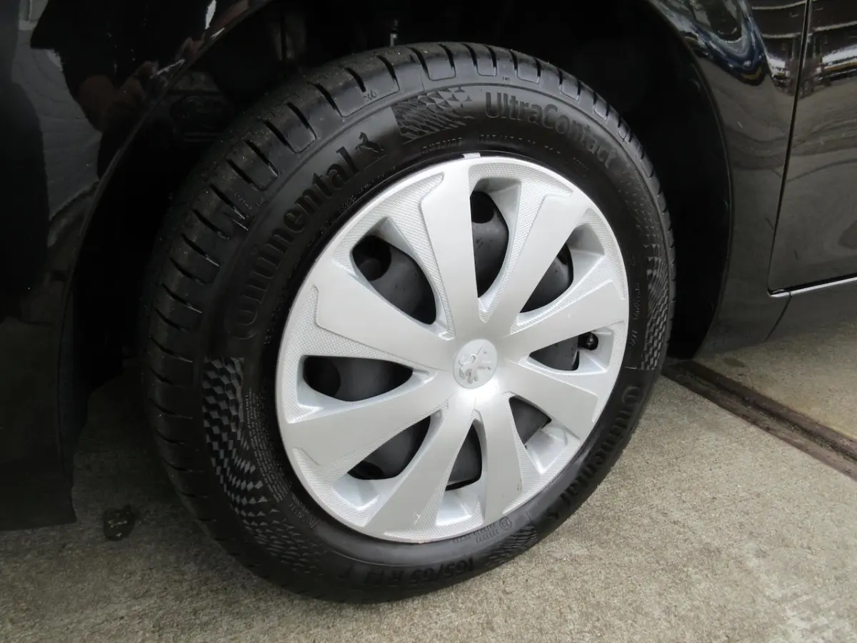 1.0 e-VTi Active / Audio / Airco / C.V