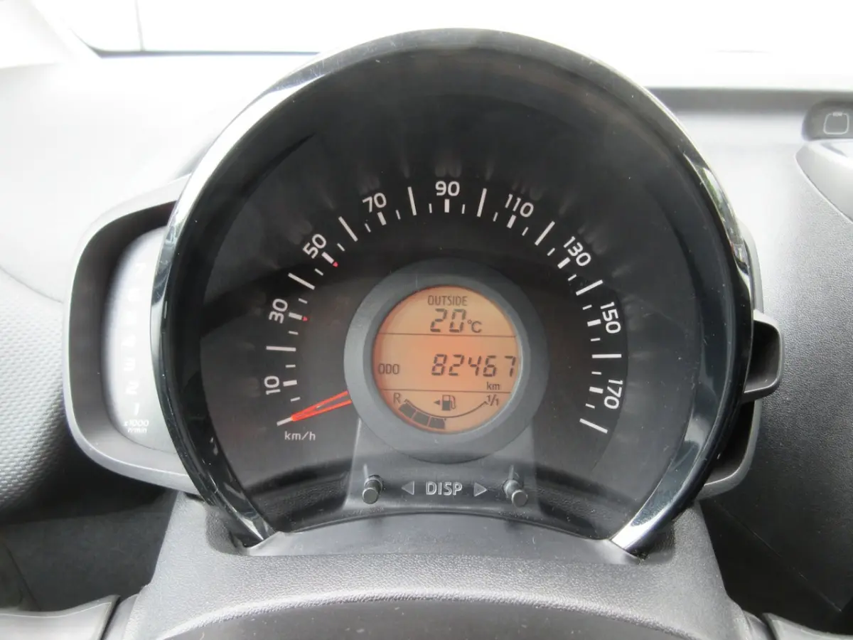1.0 VTi Feel / Airco / Donker Glas / C.V. / Audio