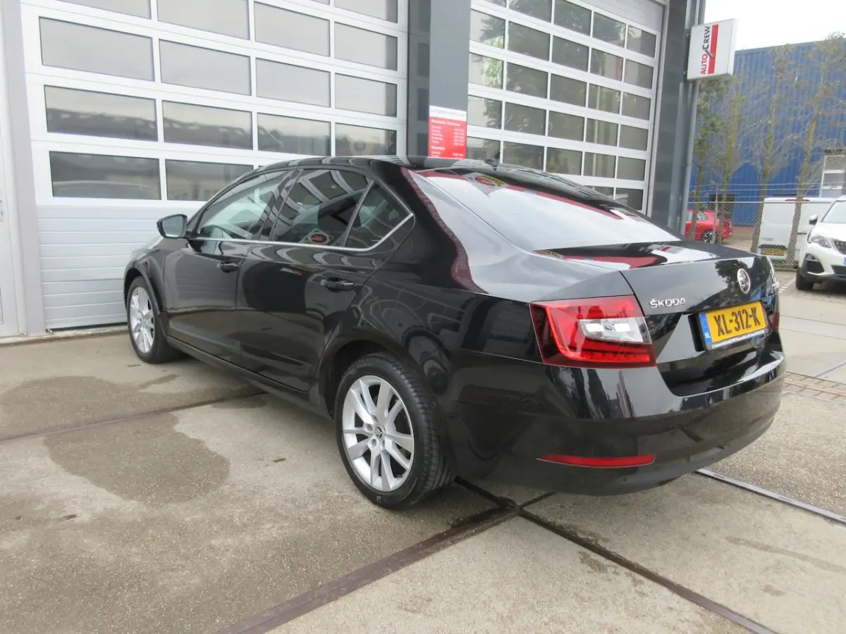 1.0 TSI Style Business / Navi / PDC / Carplay