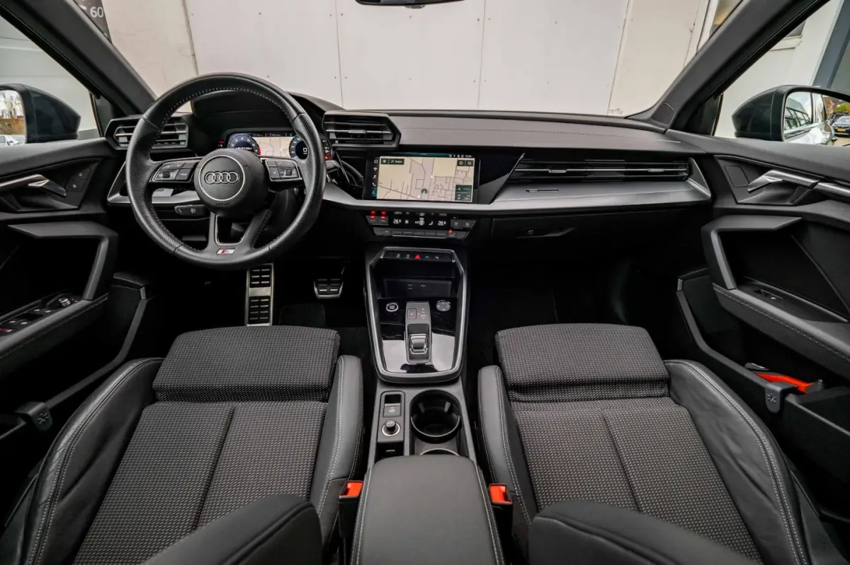 35 TFSI S edition|PANO|CRUISE|CARPLAY