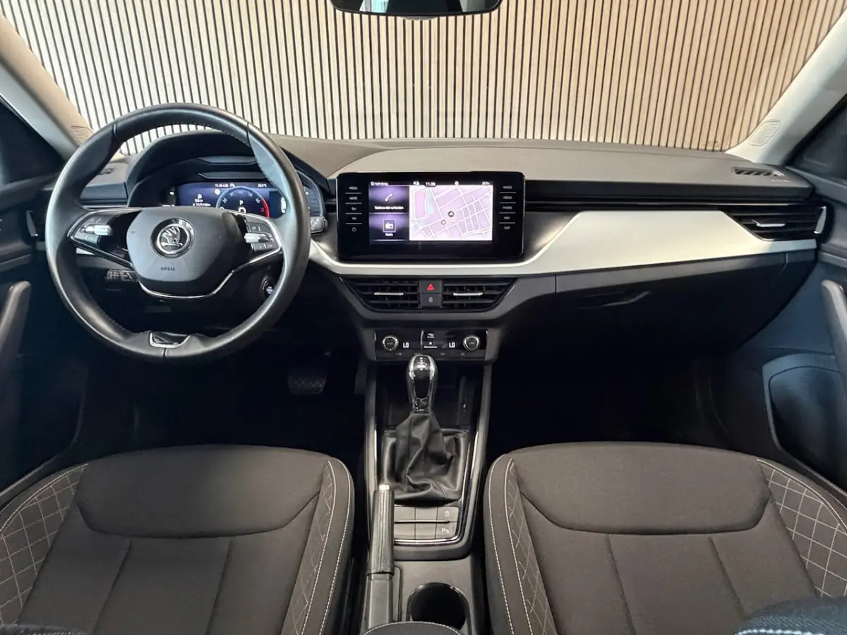 1.0 TSI Ambition DSG KEYLESS-GO CLIMATE CONTROL ACC NAVIGATIE PDC VIRTUAL COCKPIT
