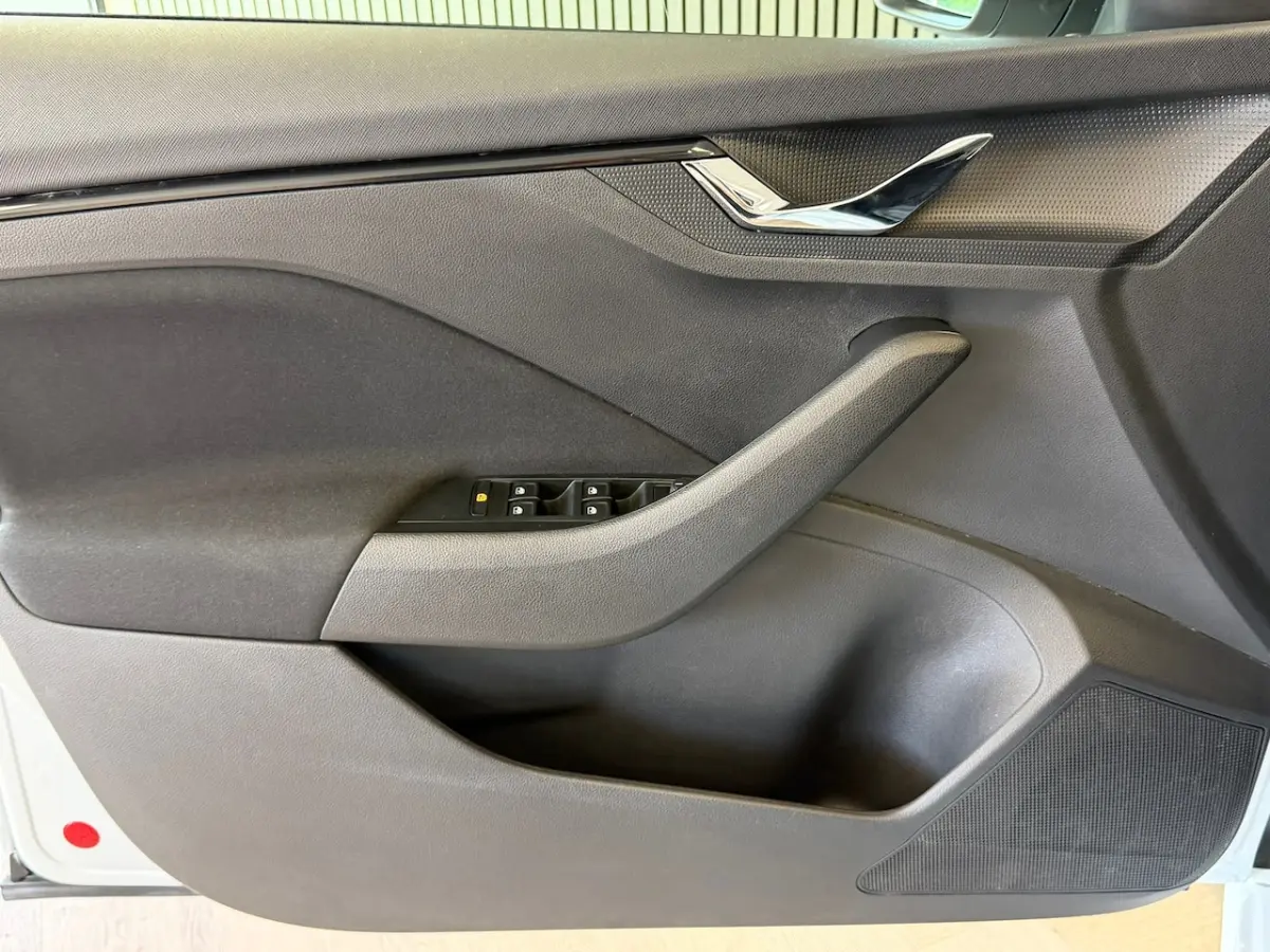 1.0 TSI Ambition DSG KEYLESS-GO CLIMATE CONTROL ACC NAVIGATIE PDC VIRTUAL COCKPIT