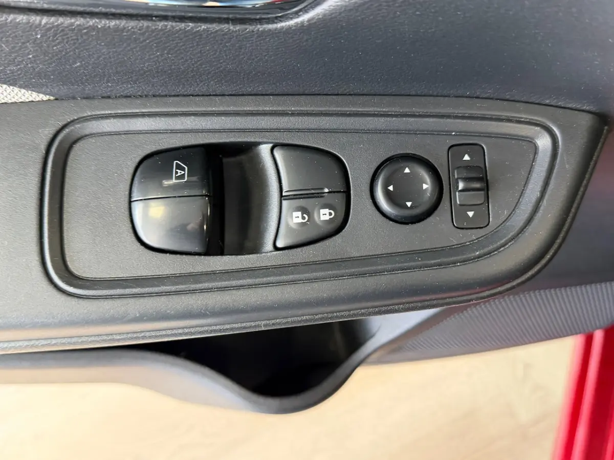 1.0L Acenta AIRCO CRUISE APPLE CARPLAY BLUETOOTH AUX USB