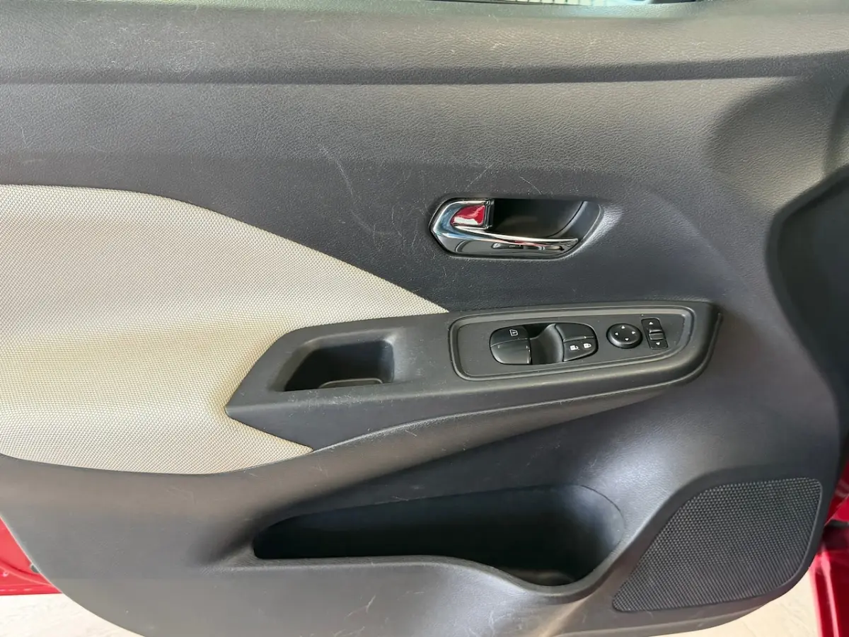 1.0L Acenta AIRCO CRUISE APPLE CARPLAY BLUETOOTH AUX USB