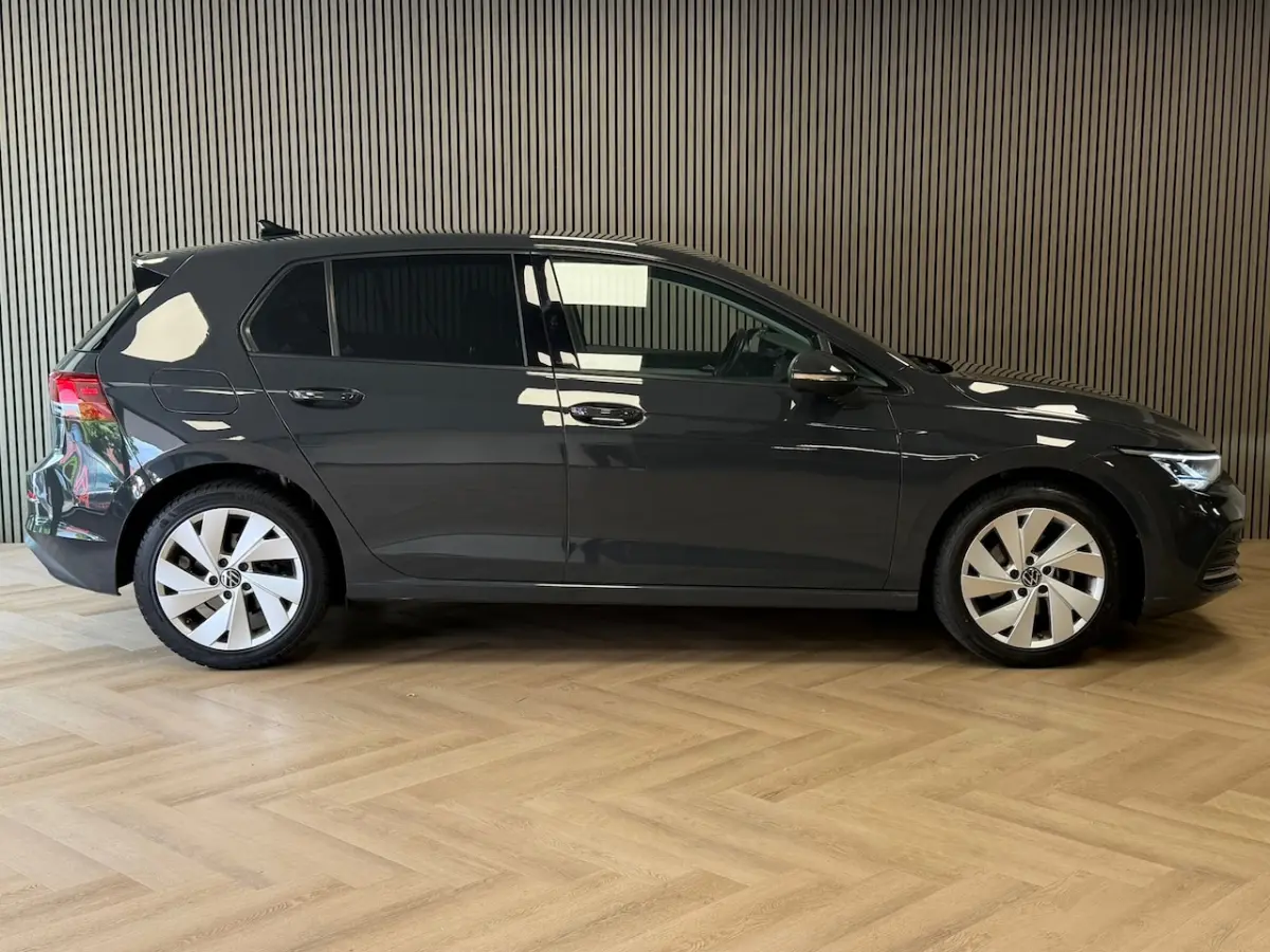 1.0 TSI Life Business CLIMA PDC CRUISE STOELVERWARMING BLUETOOTH APPLE CARPLAY USB KEYLESS