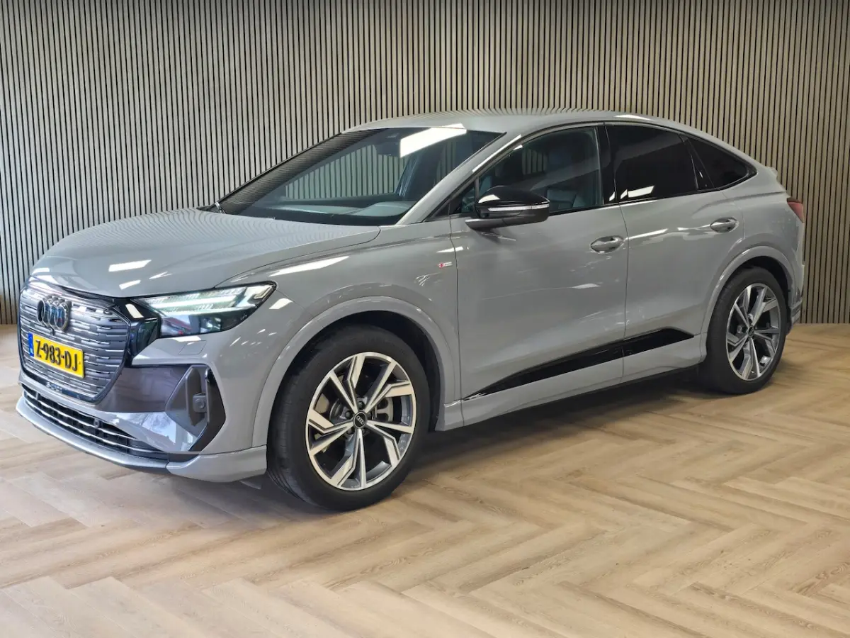 45 S Edition 82 kWh TREKHAAK CAMERA PARKEERSENSOREN VOOR EN ACHTER NAVI ADAPTIEVE CRUISE C