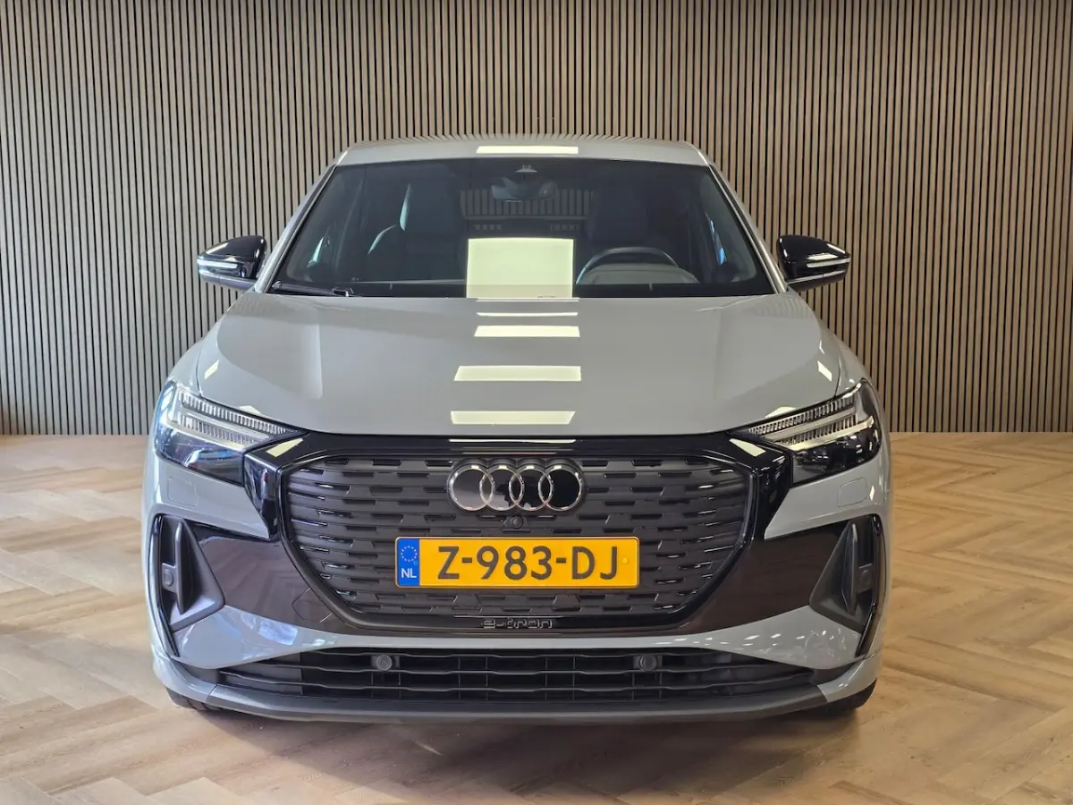 45 S Edition 82 kWh TREKHAAK CAMERA PARKEERSENSOREN VOOR EN ACHTER NAVI ADAPTIEVE CRUISE C