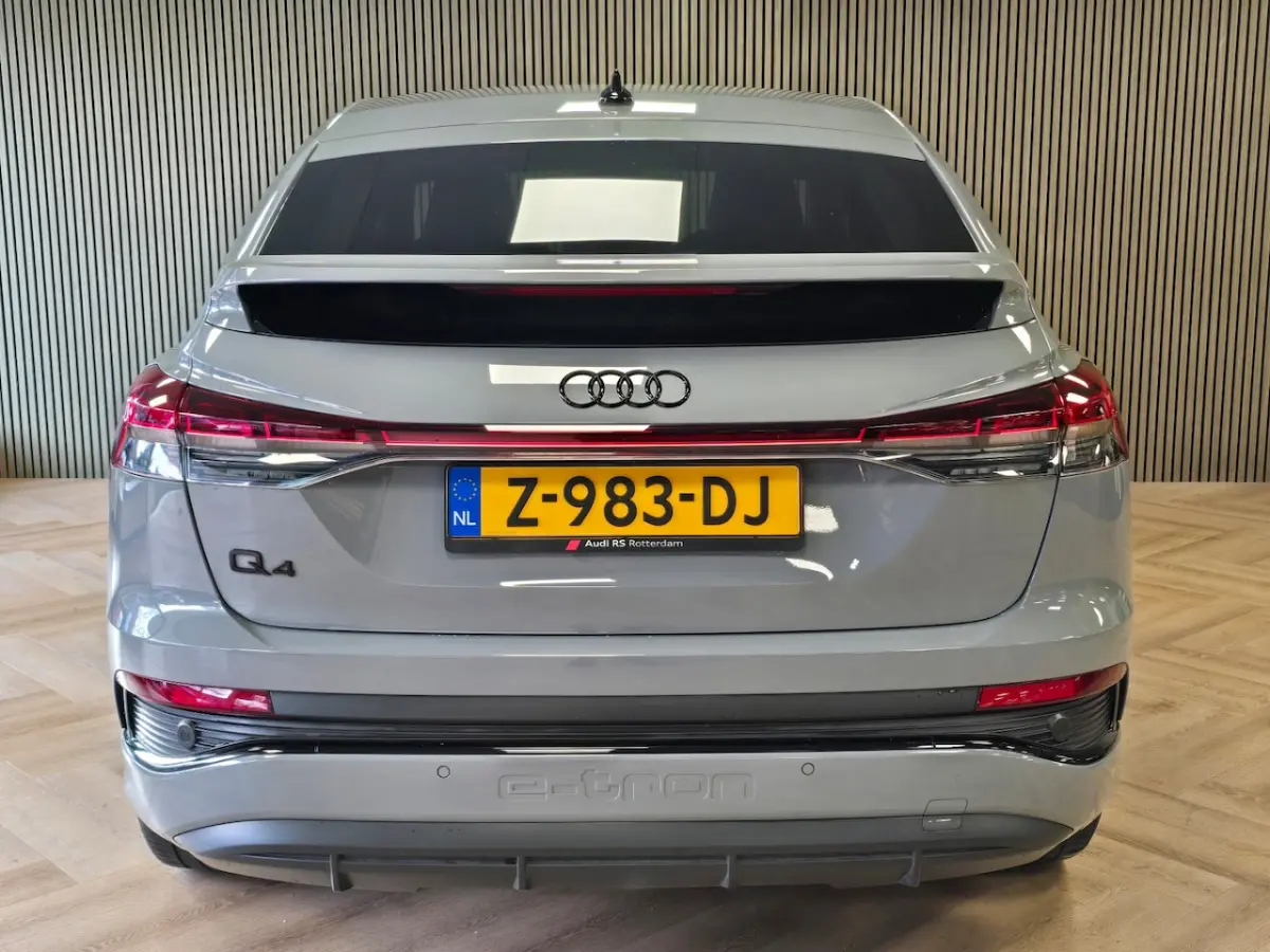 45 S Edition 82 kWh TREKHAAK CAMERA PARKEERSENSOREN VOOR EN ACHTER NAVI ADAPTIEVE CRUISE C