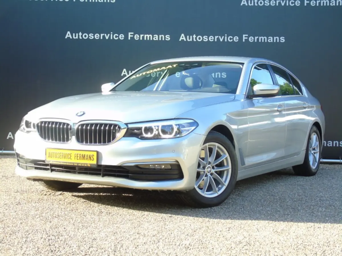 520i sedan Automaat - 2018 - 108DKM - Airco - Leder - Camera