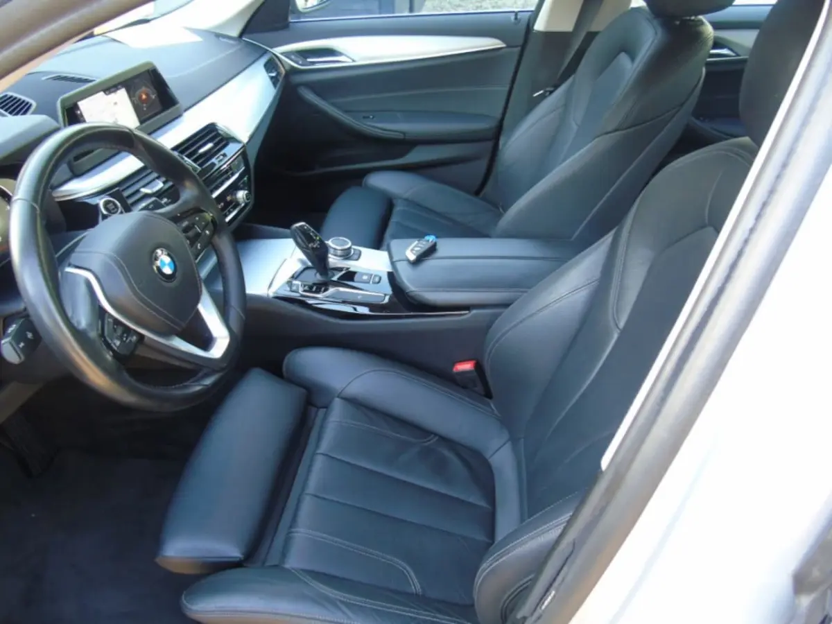 520i sedan Automaat - 2018 - 108DKM - Airco - Leder - Camera