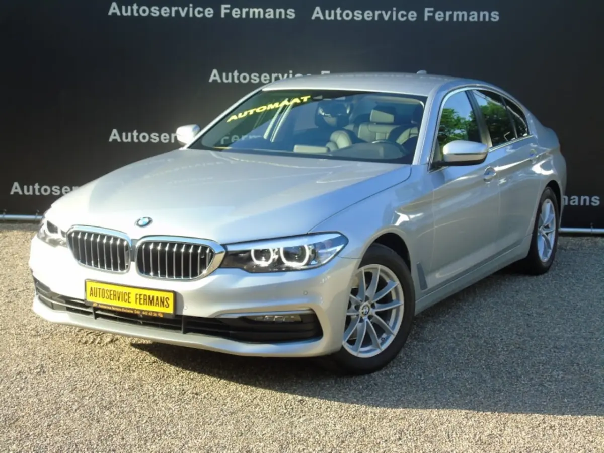 520i sedan Automaat - 2018 - 108DKM - Airco - Leder - Camera