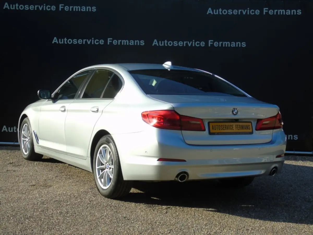 520i sedan Automaat - 2018 - 108DKM - Airco - Leder - Camera