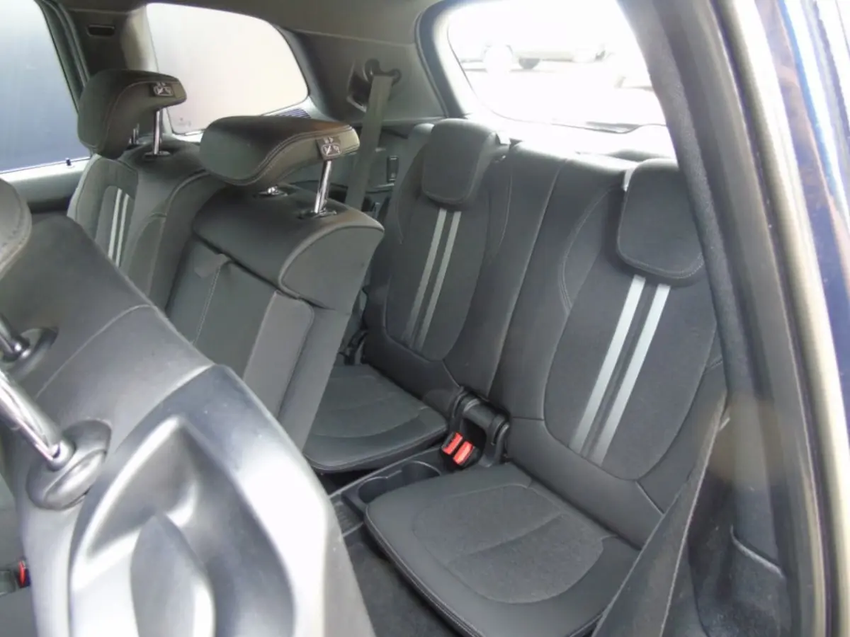 218i Automaat - 2019 - 7 persoons - Navi - Trekhaak