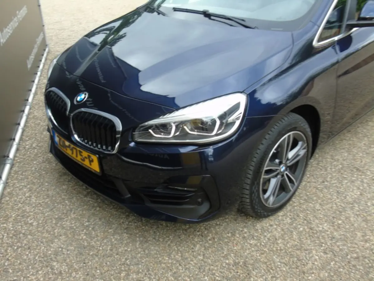 218i Automaat - 2019 - 7 persoons - Navi - Trekhaak