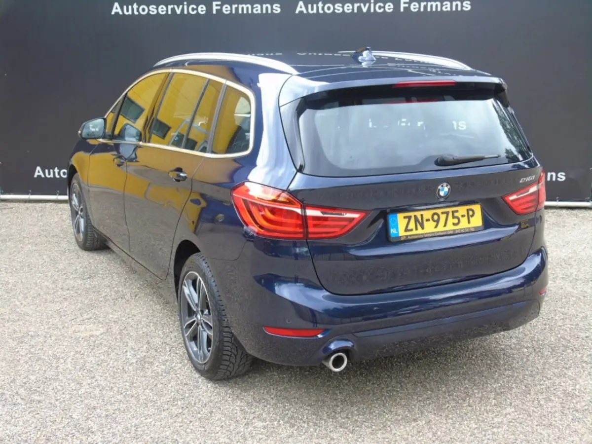 218i Automaat - 2019 - 7 persoons - Navi - Trekhaak