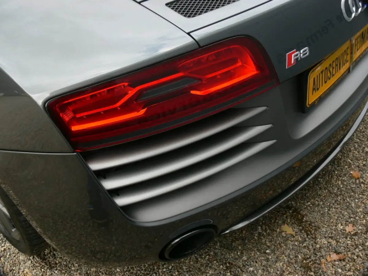 5.2FSI V10 Plus 550PK - Carbon - Schalensitze - Megavoll