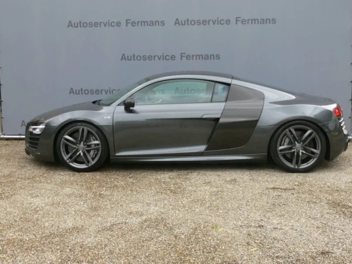 5.2FSI V10 Plus 550PK - Carbon - Schalensitze - Megavoll
