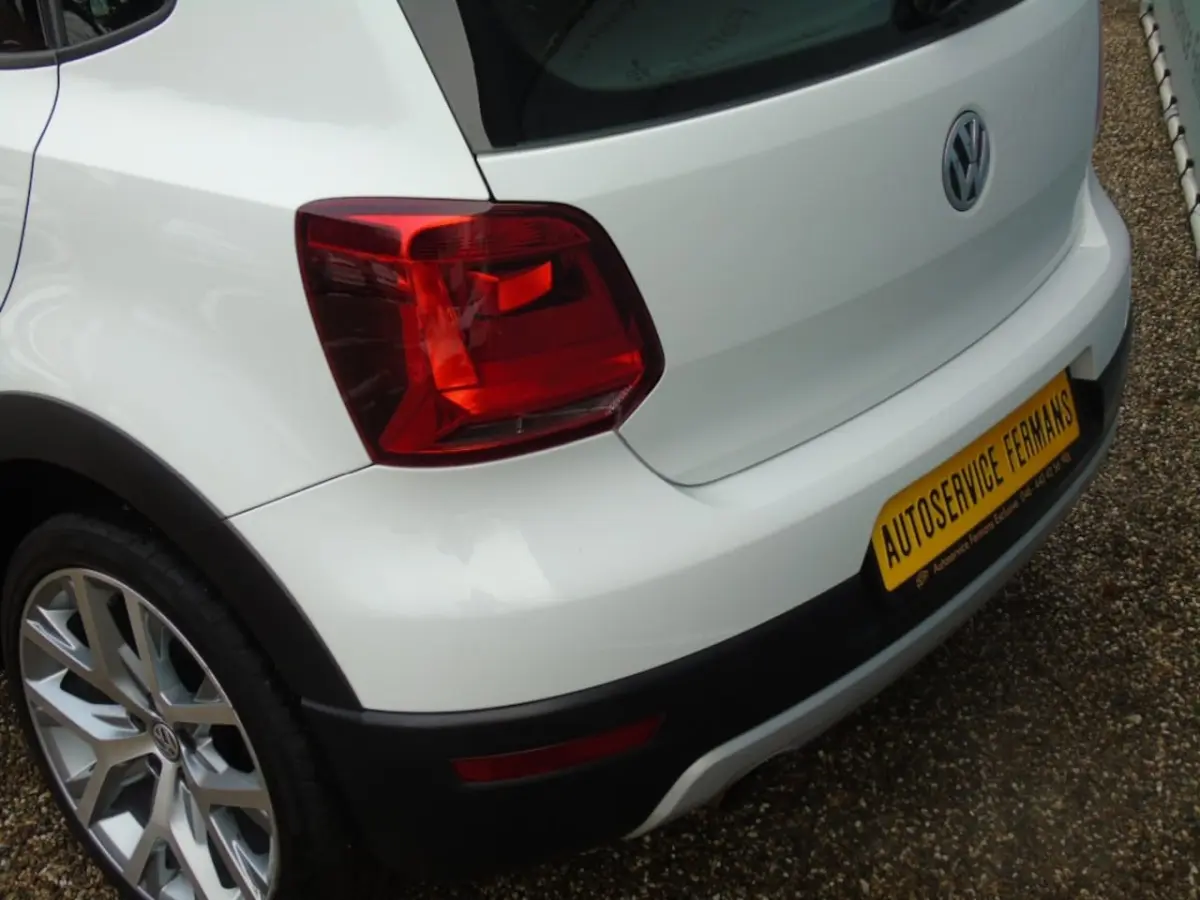 Crosspolo Cross 1.2TSI - 2017 - 96DKM - 17- Airco