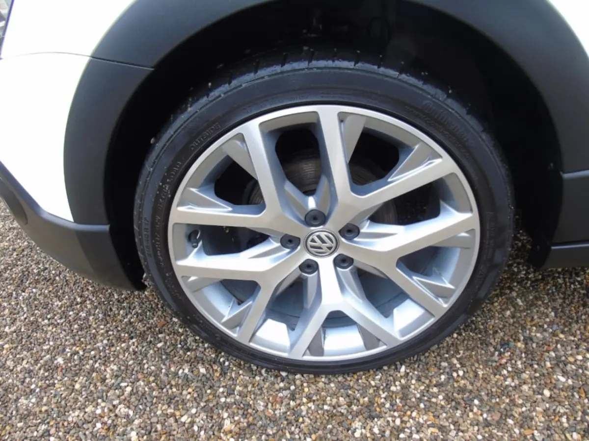 Crosspolo Cross 1.2TSI - 2017 - 96DKM - 17- Airco