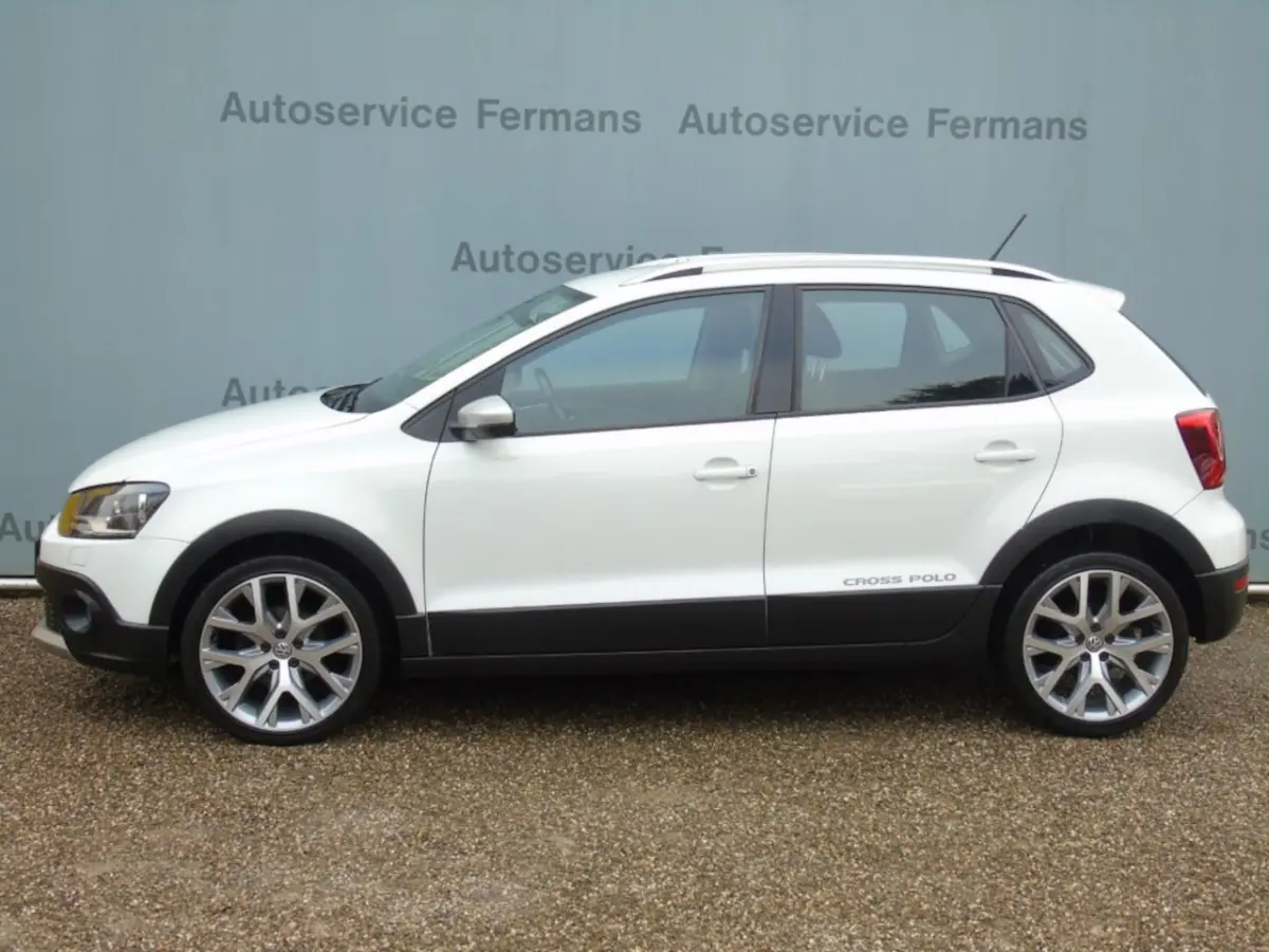 Crosspolo Cross 1.2TSI - 2017 - 96DKM - 17- Airco
