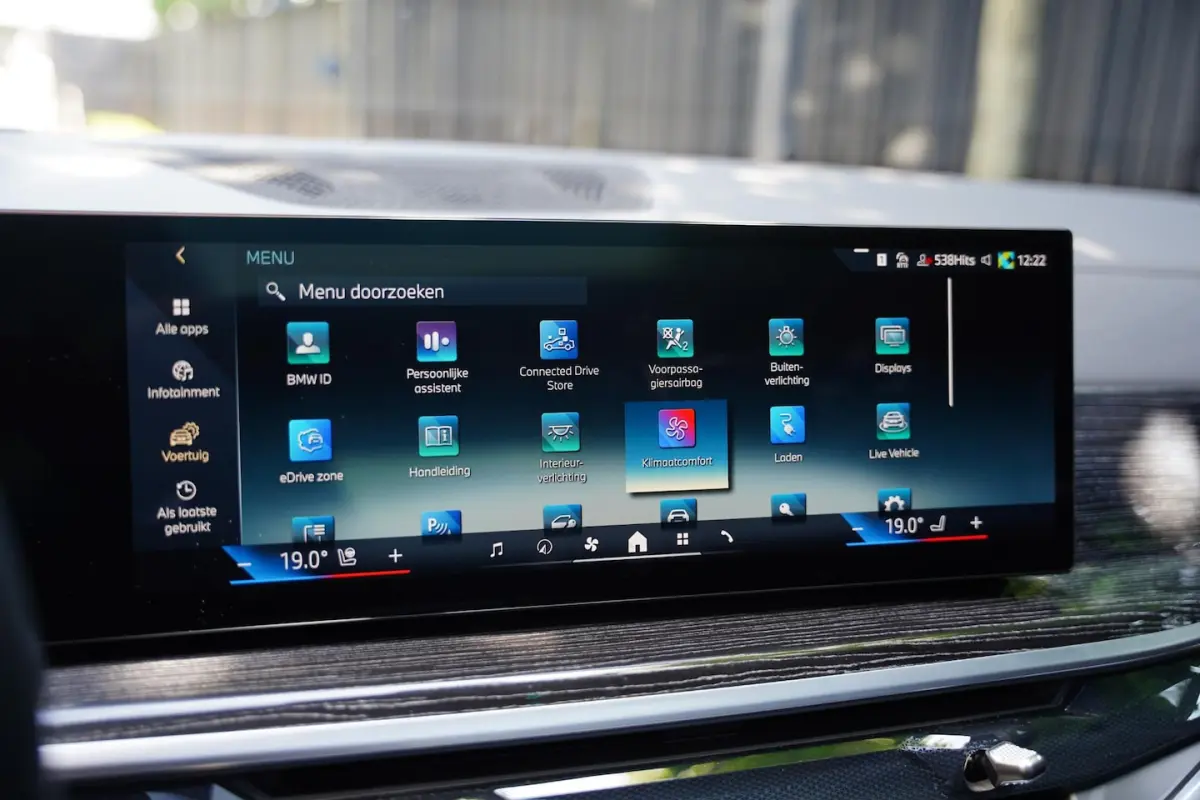 X-Drive 50 E / Harman Kardon / Trekhaak / 22 Inch