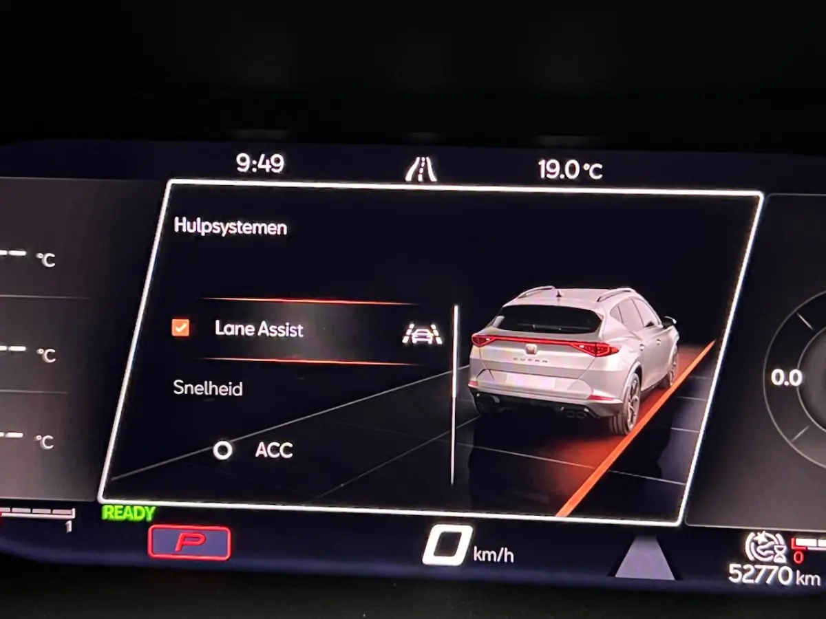 1.4 e-Hybrid Business | NAVI | KEYLESS | ACC | STUUR-/STOELVERWARMING |