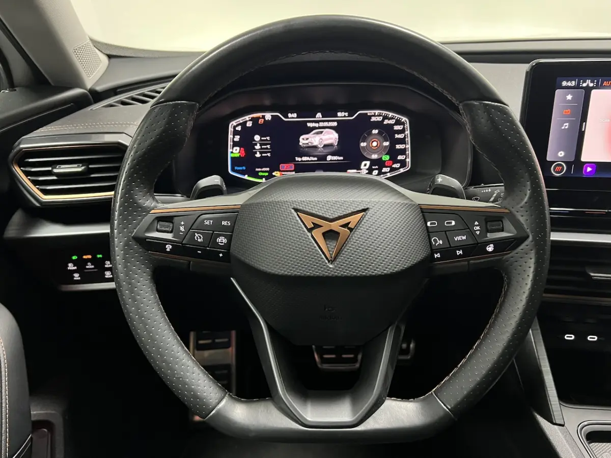 1.4 e-Hybrid Business | NAVI | KEYLESS | ACC | STUUR-/STOELVERWARMING |