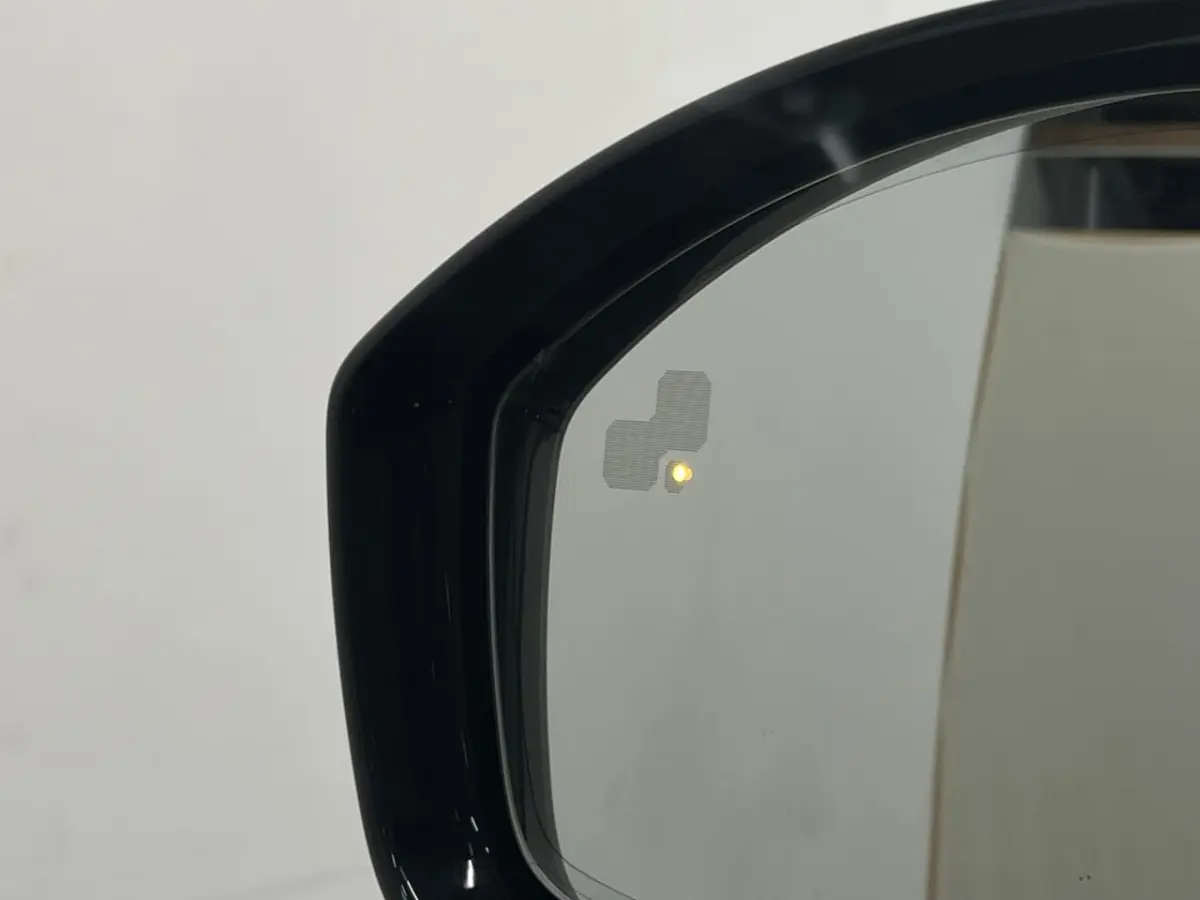D180 2.0 R-Dynamic S GRIJS KENTEKEN | GRIJS KENTEKEN | NAVI | TREKHAAK | PANO | CAMERA BIN