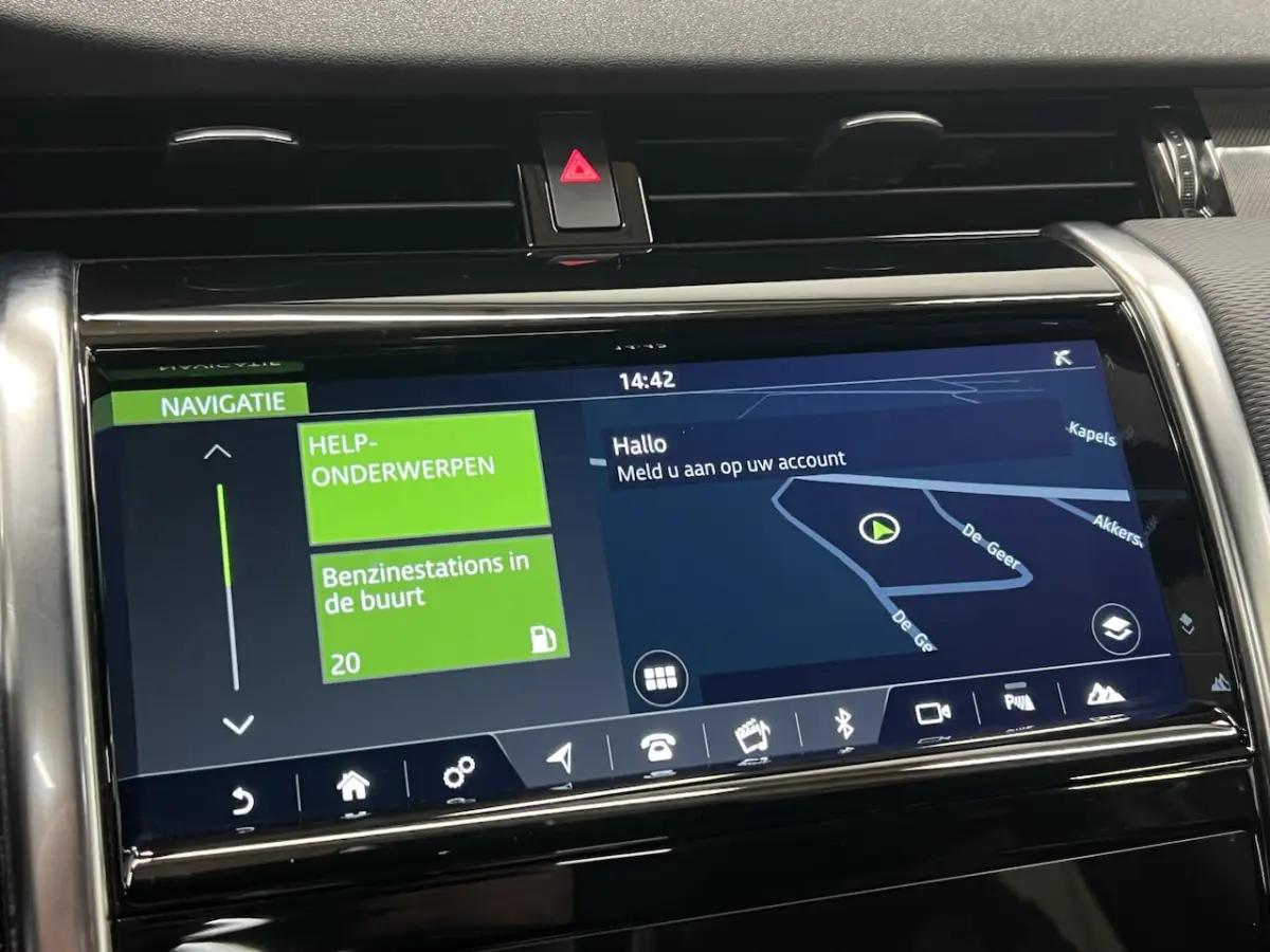 D180 2.0 R-Dynamic S GRIJS KENTEKEN | GRIJS KENTEKEN | NAVI | TREKHAAK | PANO | CAMERA BIN