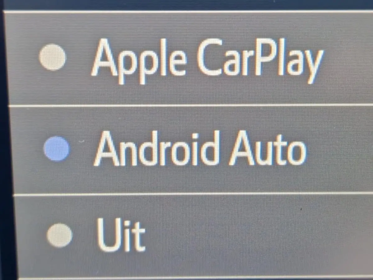 1.0 VVT-i MT Play NL Auto - All Season Banden - Carplay