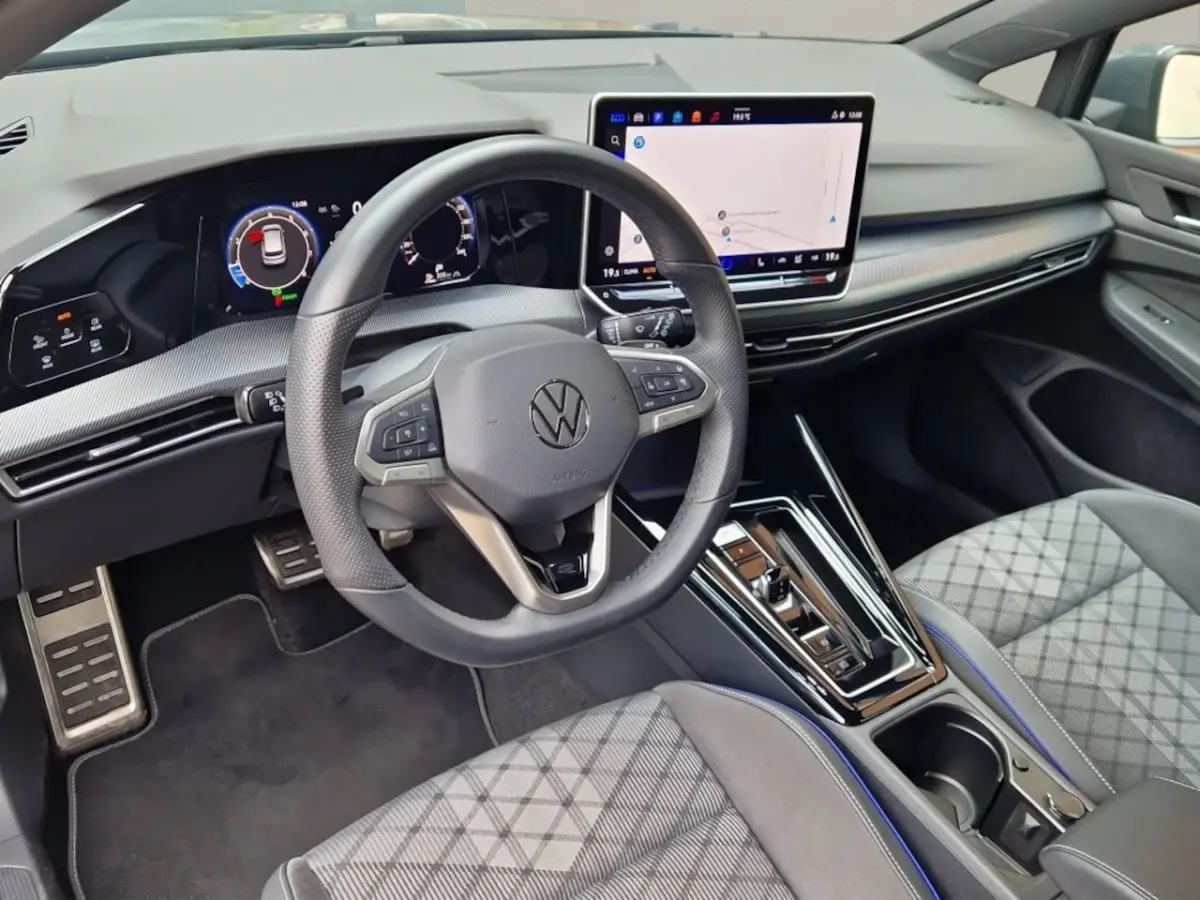 1.5 eTSI R-Line 360Â° Camera - NL Auto - Stuur en Stoelverwarming