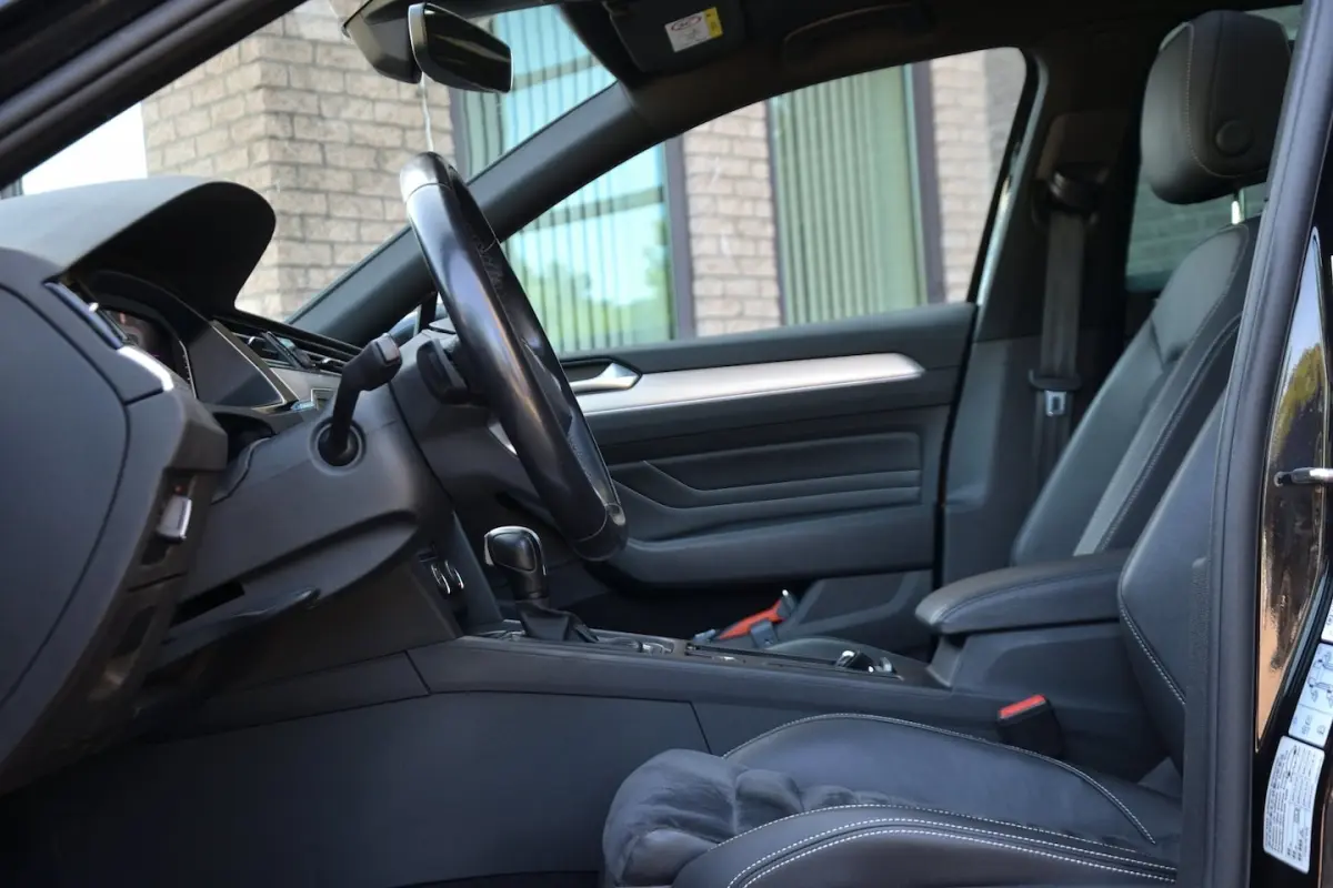 1.5 TSI Elegance Business R-Line 150PK | Panoramadak | Travel Assist | Achteruitrijcamera