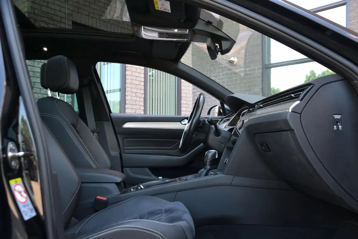1.5 TSI Elegance Business R-Line 150PK | Panoramadak | Travel Assist | Achteruitrijcamera