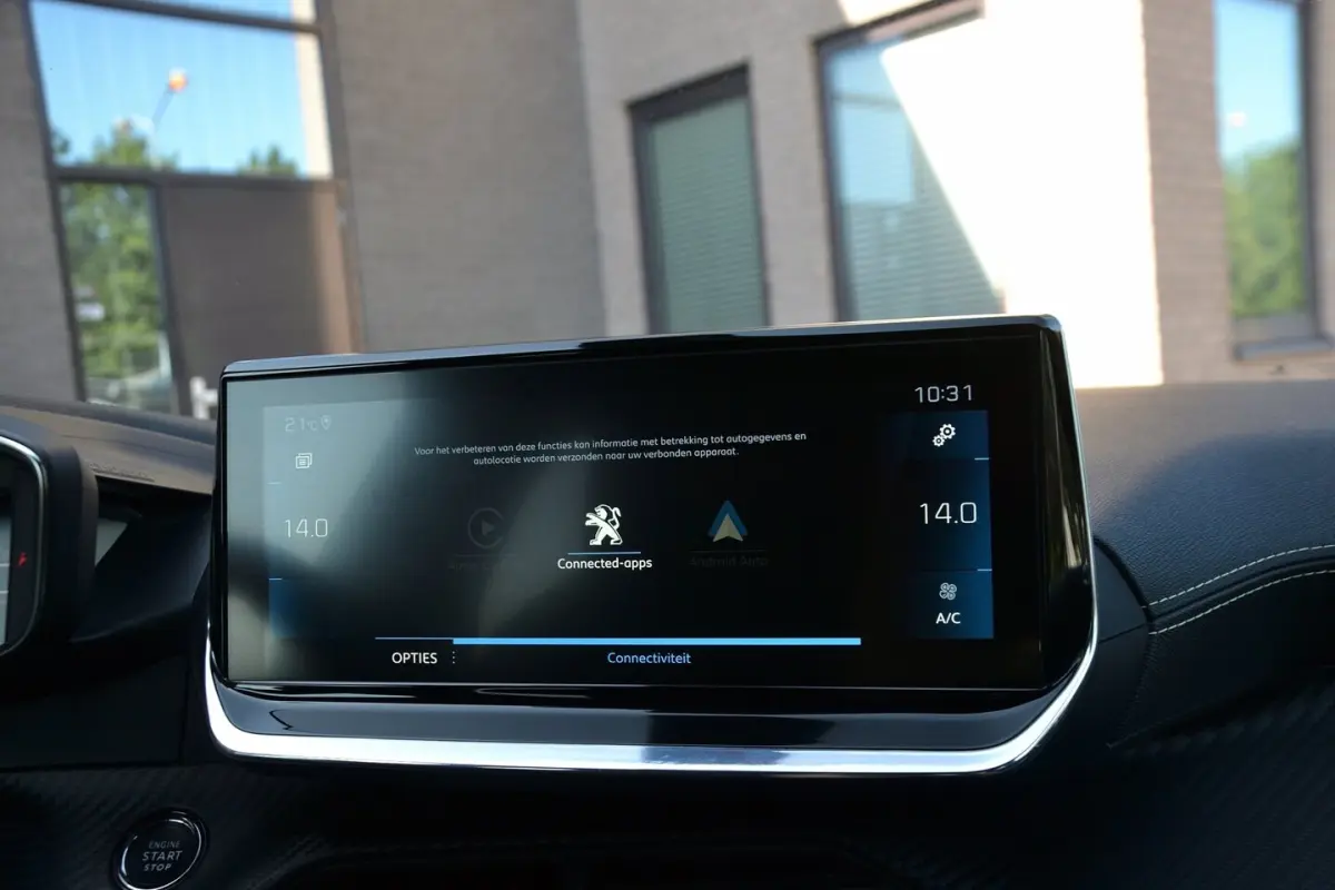 1.2 PureTech GT Automaat | Navigatie | Achteruitrijcamera | Side Assist