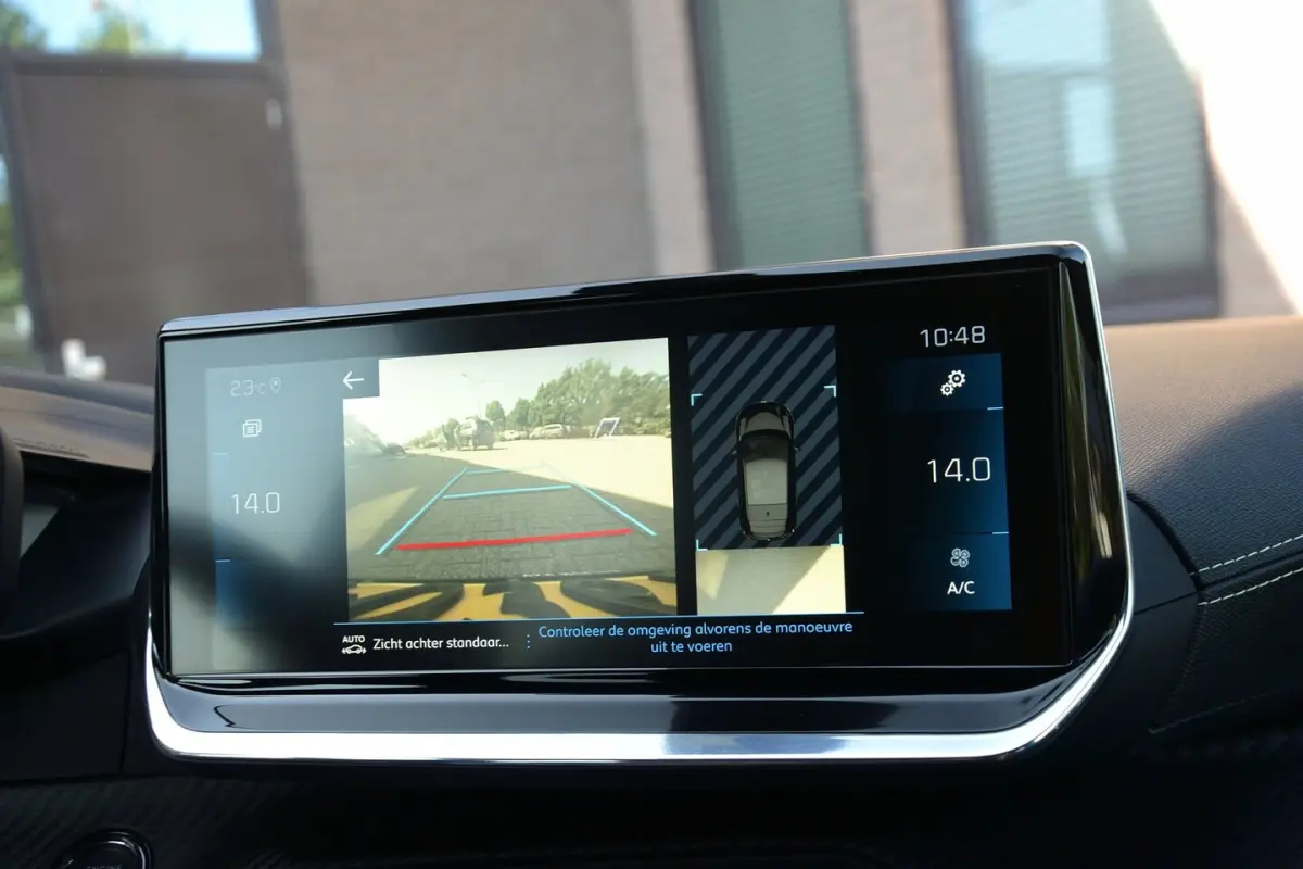 1.2 PureTech GT Automaat | Navigatie | Achteruitrijcamera | Side Assist