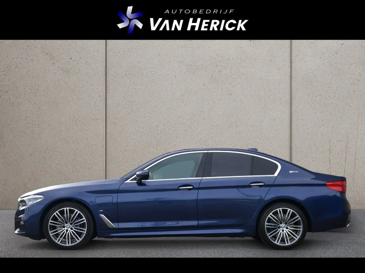 530e High Executive | M-Sport | Keyless | Achteruitrijcamera
