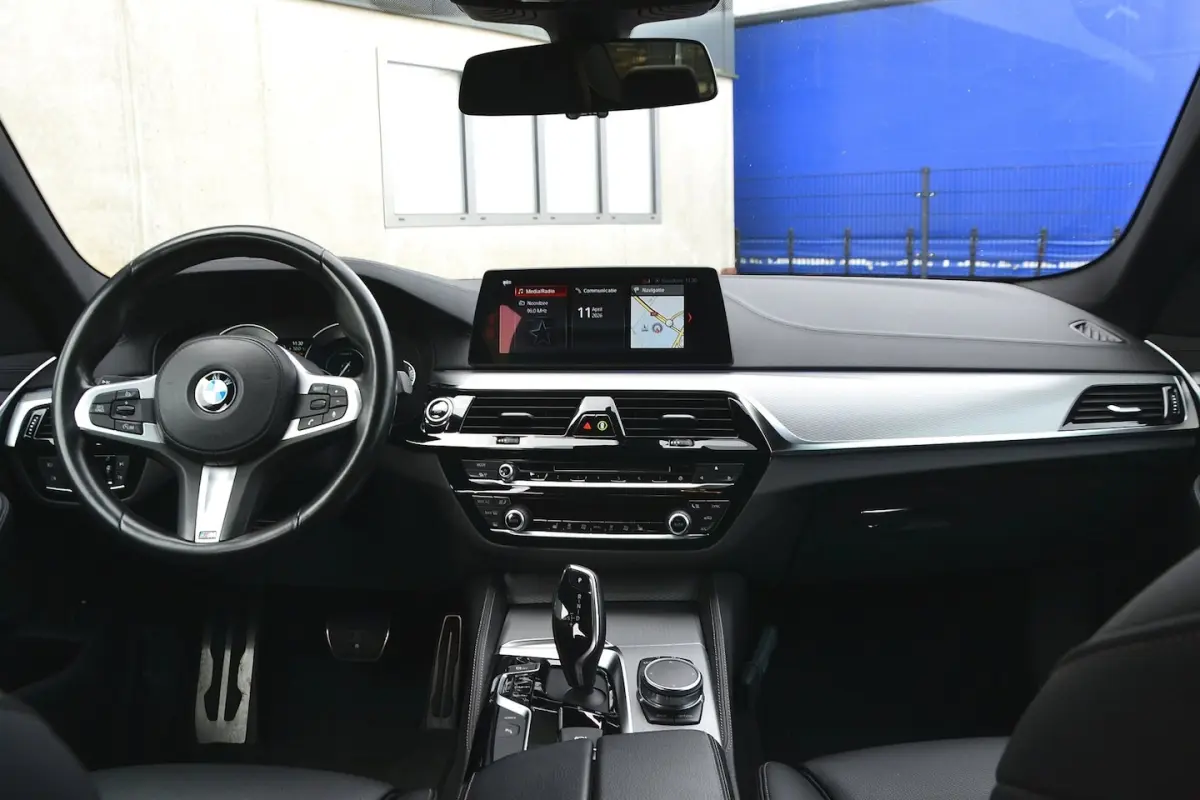 530e High Executive | M-Sport | Keyless | Achteruitrijcamera