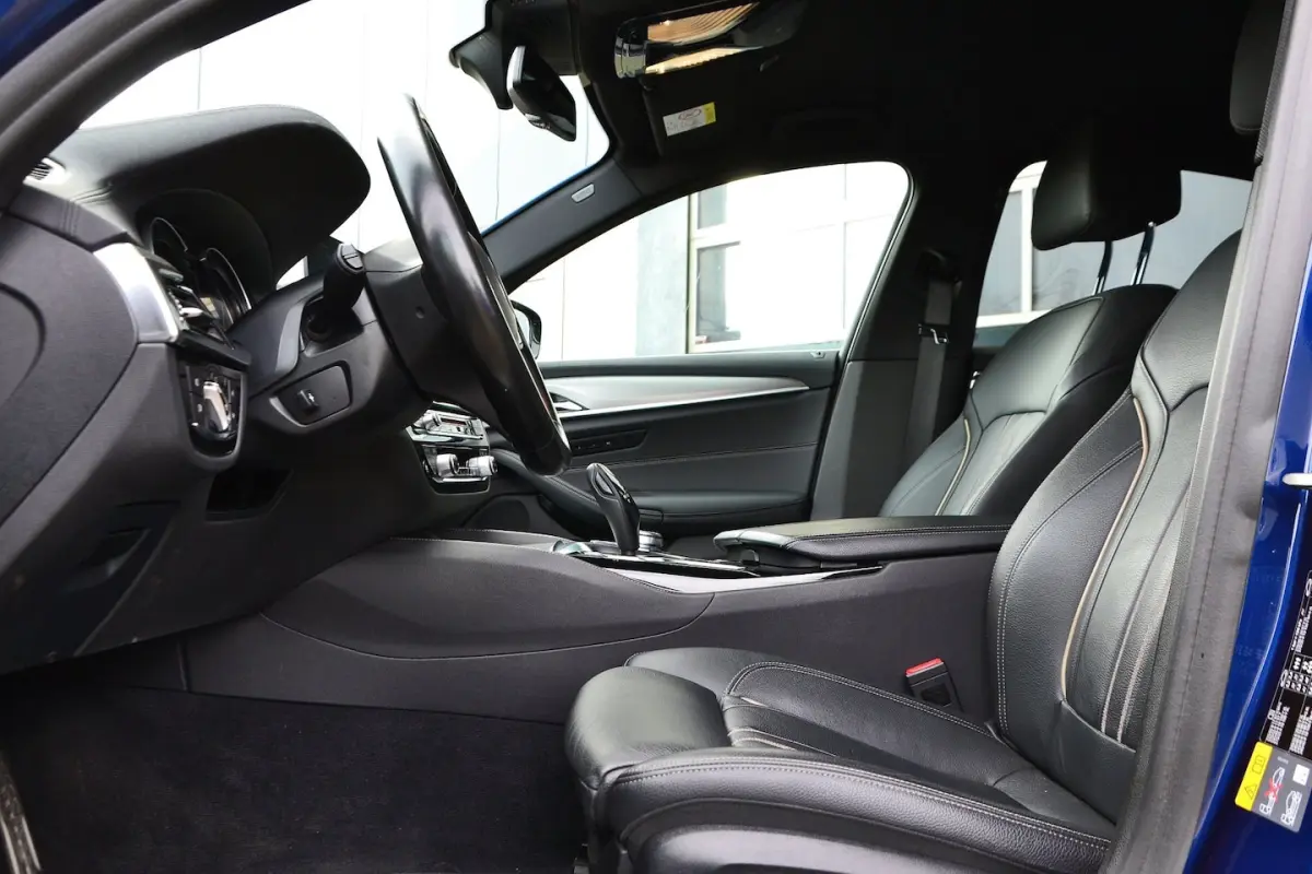 530e High Executive | M-Sport | Keyless | Achteruitrijcamera
