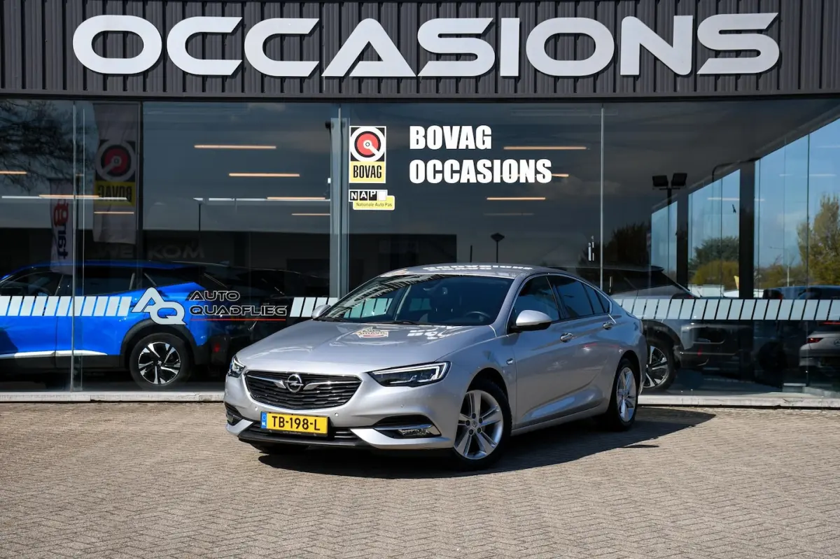 Opel Insignia Grand Sport 2018 Benzine Handgeschakeld leasen
