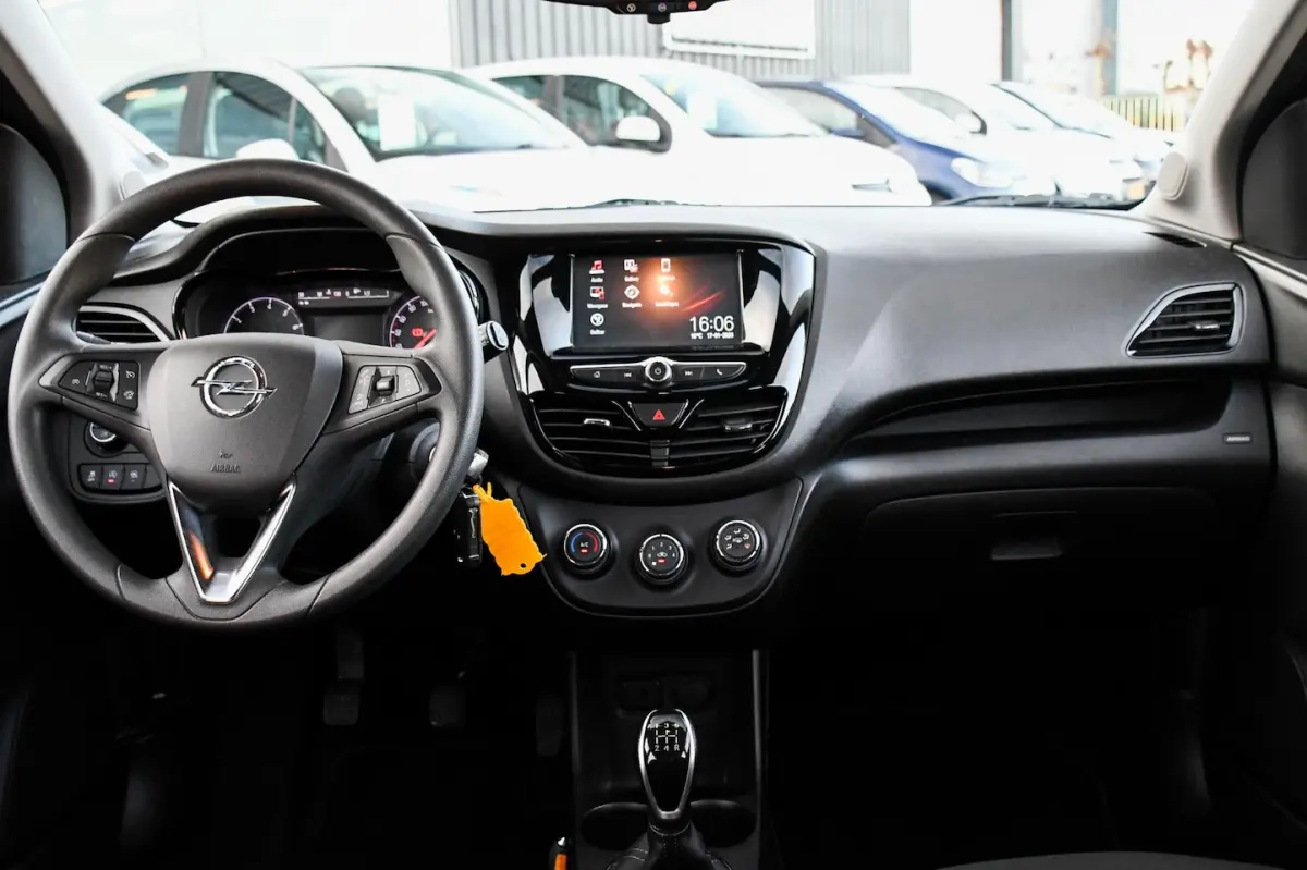 1.0 Rocks Online Edition APPLE CARPLAY/ NAVIGATIE