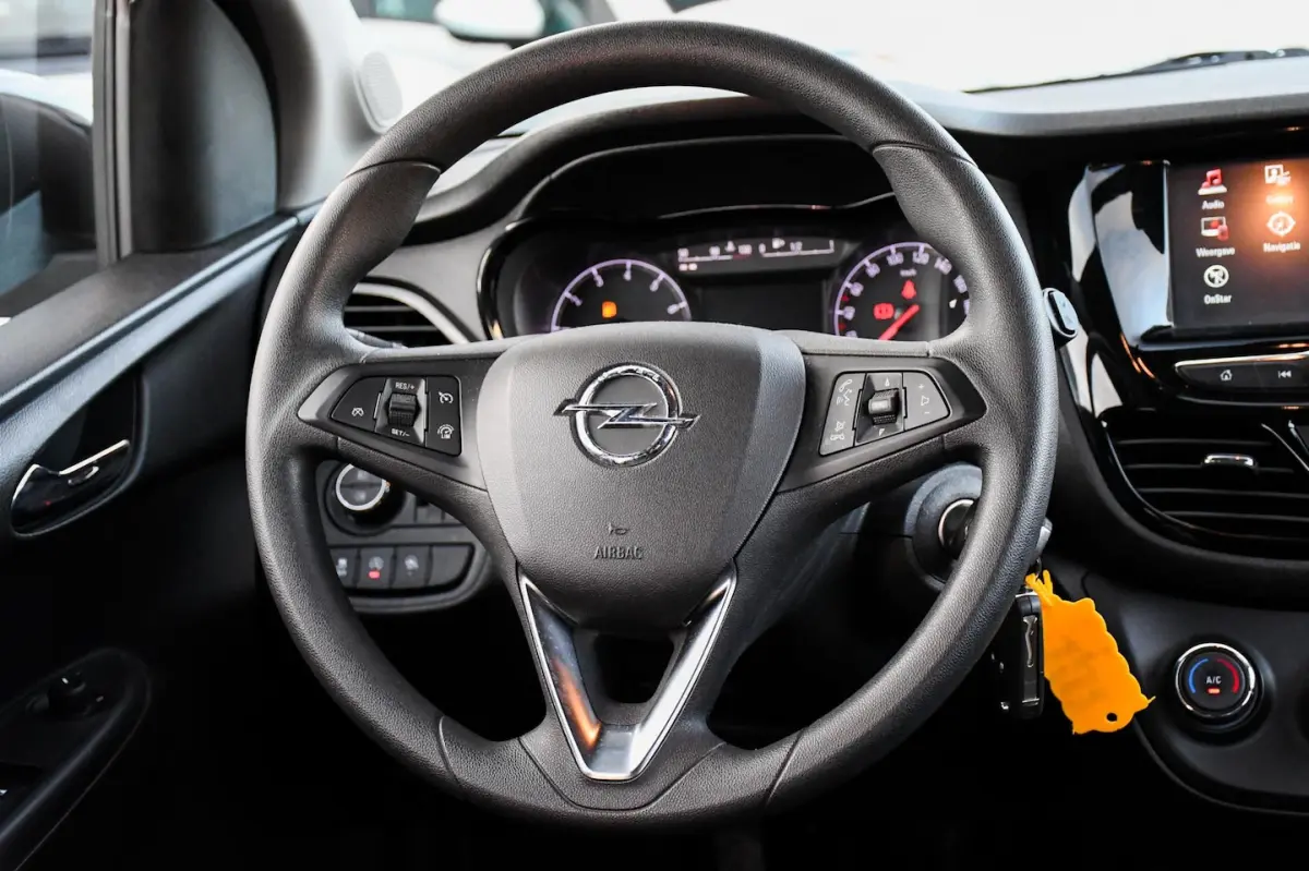 1.0 Rocks Online Edition APPLE CARPLAY/ NAVIGATIE