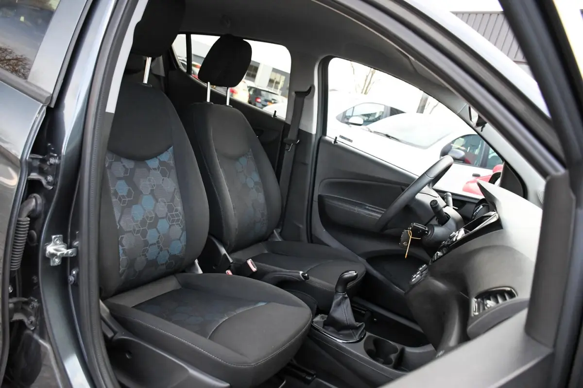 1.0 Rocks Online Edition APPLE CARPLAY/ NAVIGATIE