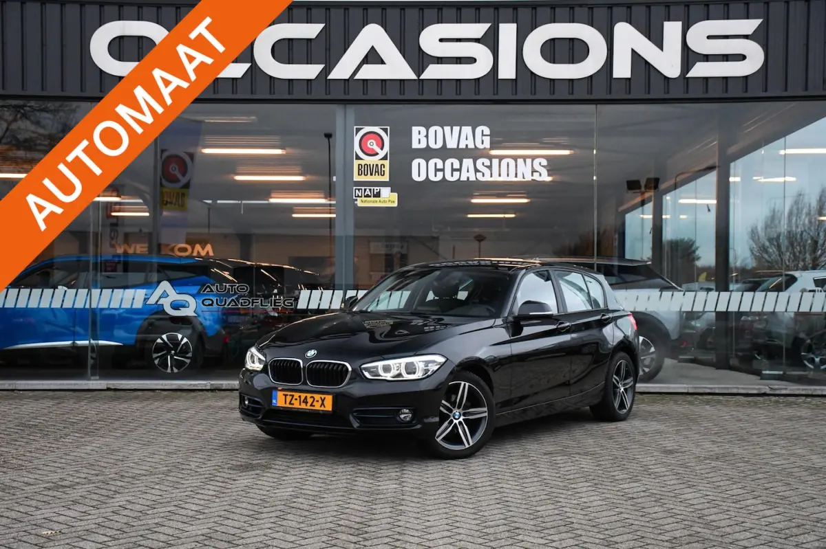 118i Corporate Lease Executive NAVIGATIE/ DAB/ LED