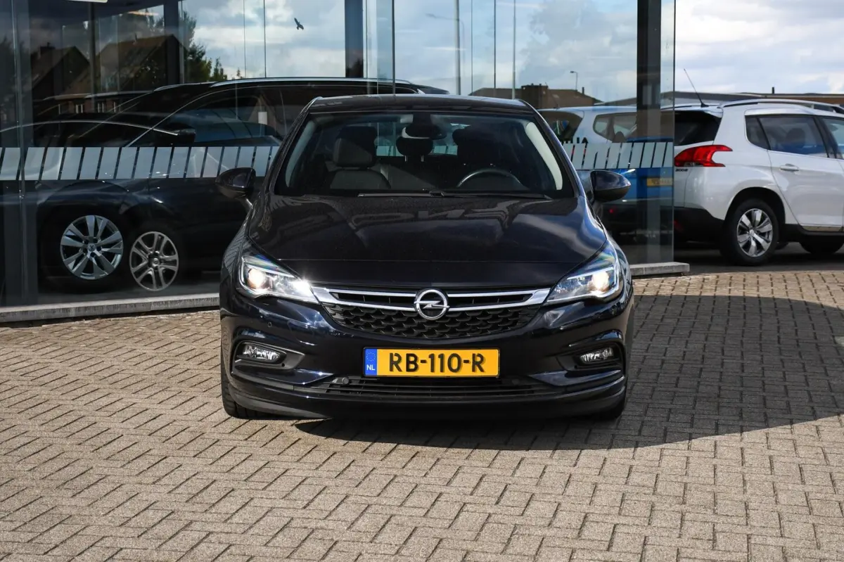 1.0 Online Edition APPLE CARPLAY/ NAVIGATIE/ DAB