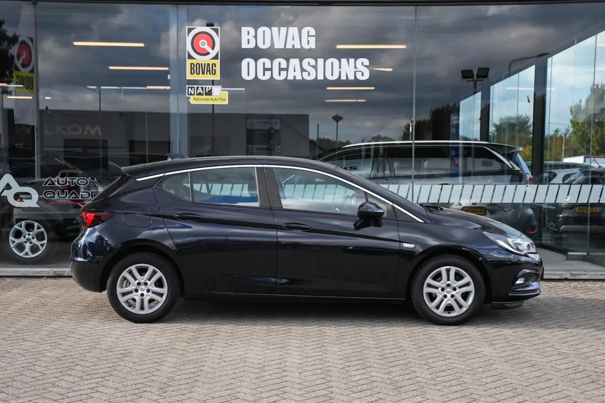 1.0 Online Edition APPLE CARPLAY/ NAVIGATIE/ DAB