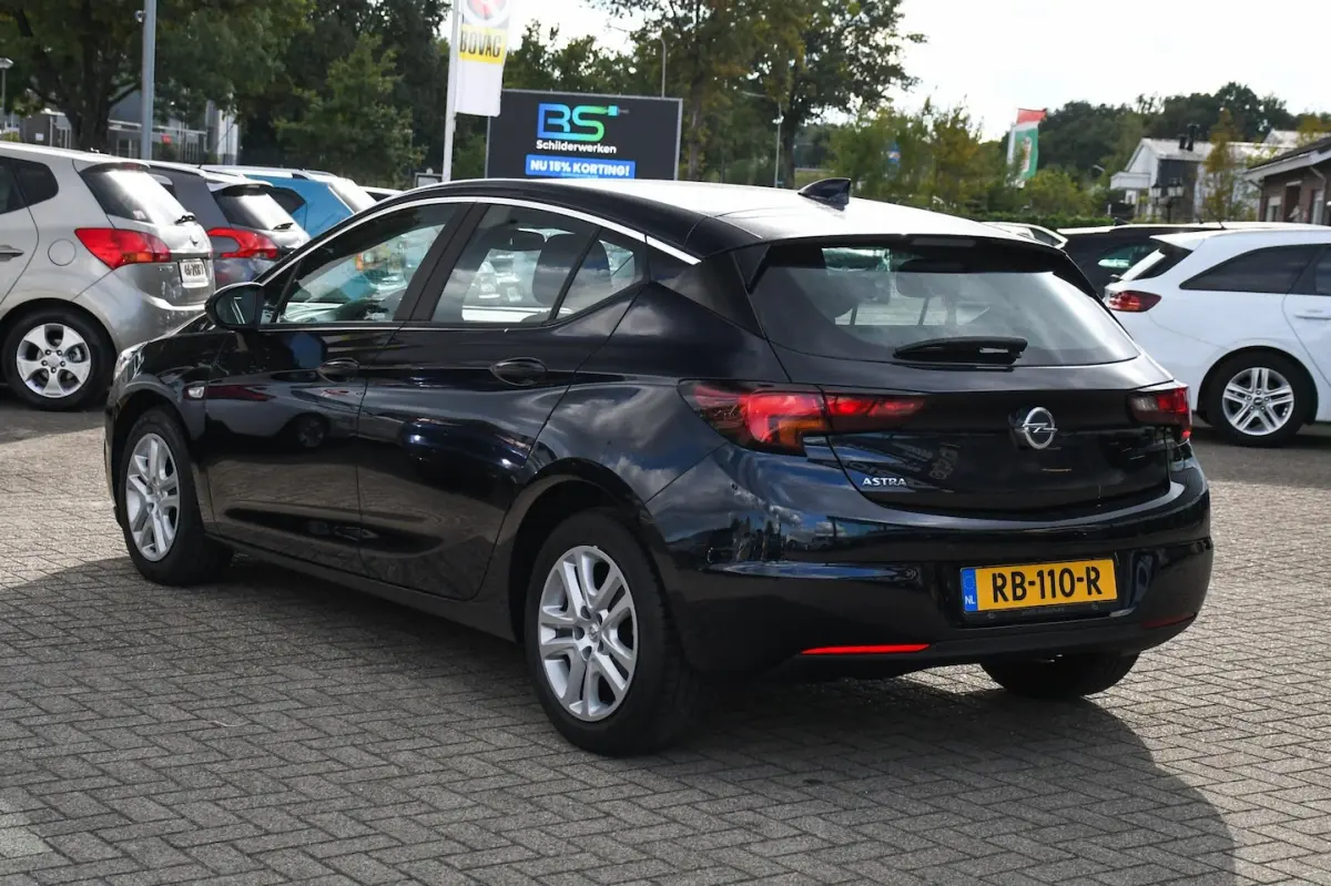 1.0 Online Edition APPLE CARPLAY/ NAVIGATIE/ DAB