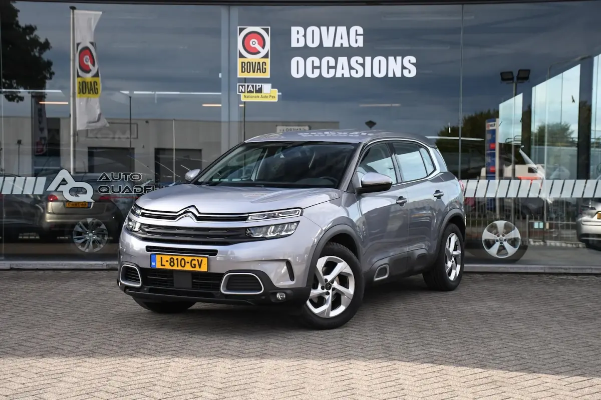 1.2 Business 1 EIGENAAR/ TREKHAAK/ APPLE CARPLAY