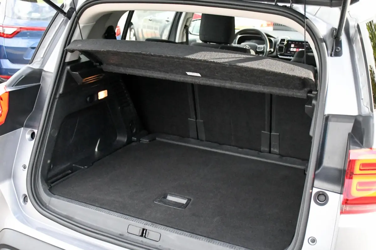 1.2 Business 1 EIGENAAR/ TREKHAAK/ APPLE CARPLAY