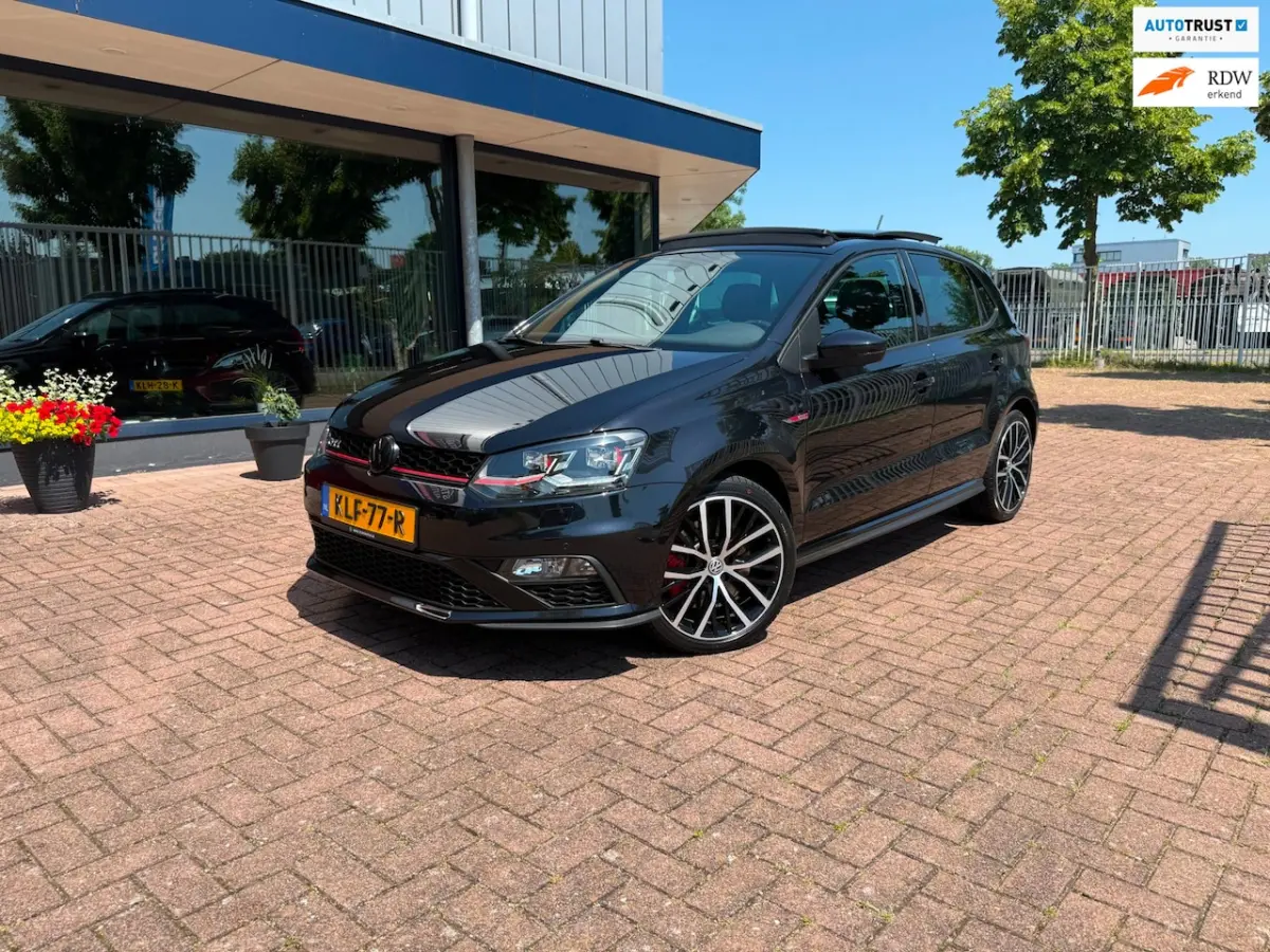 1.8 TSI GTI | DSG | Pano | LED | Navi